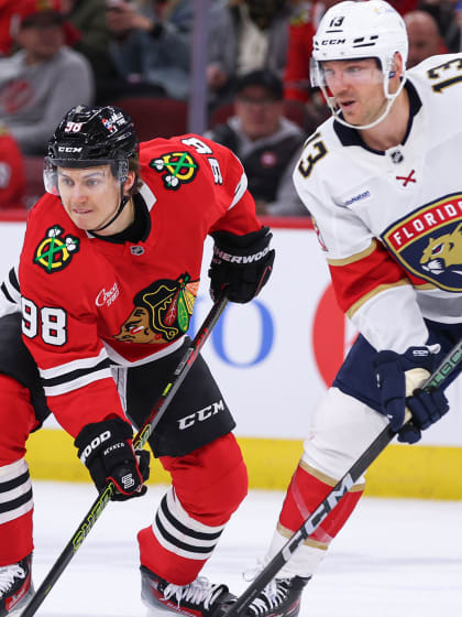 随着两名新 随着两名新