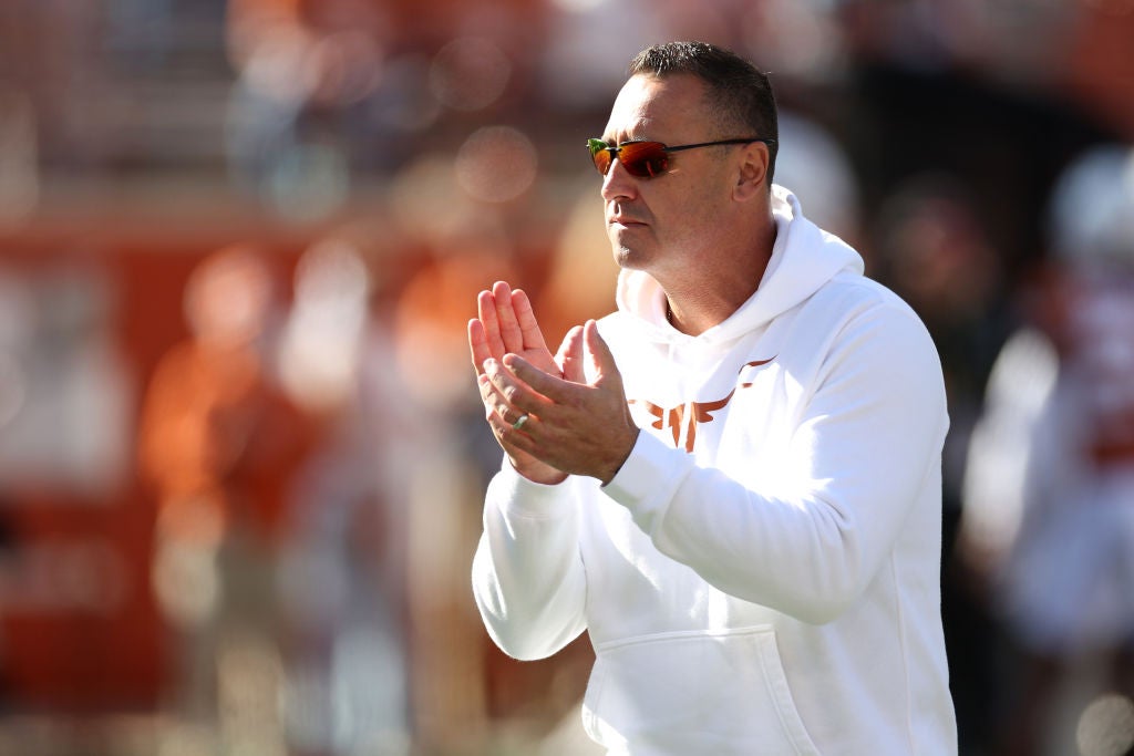 他都难以与 他都难以与